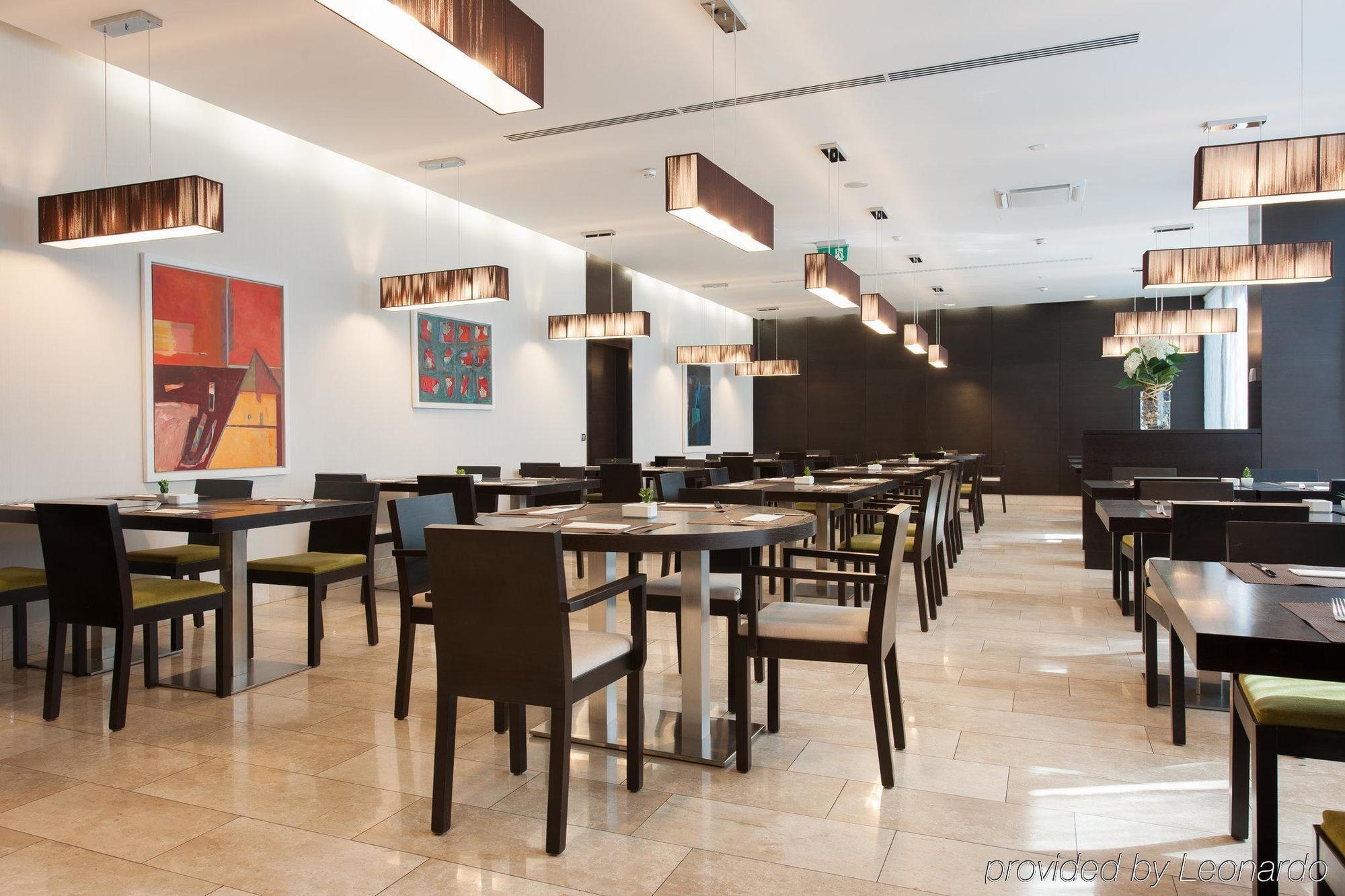 Occidental Praha Five Hotel Restaurant foto